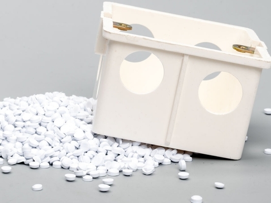 Άκαμπτα Granules Σύνθεσης Εξαρτημάτων UPVC Σφαιρίδια PVC Για Βαθμό Έγχυσης Λευκά Πλαστικά Granules PVC Χύτευση με Έγχυση Σωματίδιο PVC Υλικό Σφαιριδίων Πολυβινυλοχλωριδίου